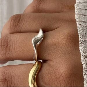 Mejuri Sterling Silver Wave Ring Sz 5